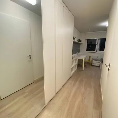 Modern Near Mauerpark Apartman *