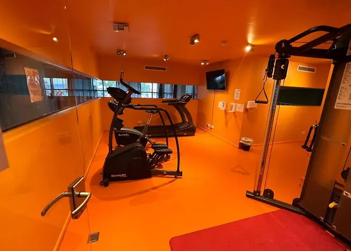 Modern Near Mauerpark * ברלין