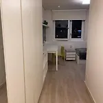 Modern Near Mauerpark شقة